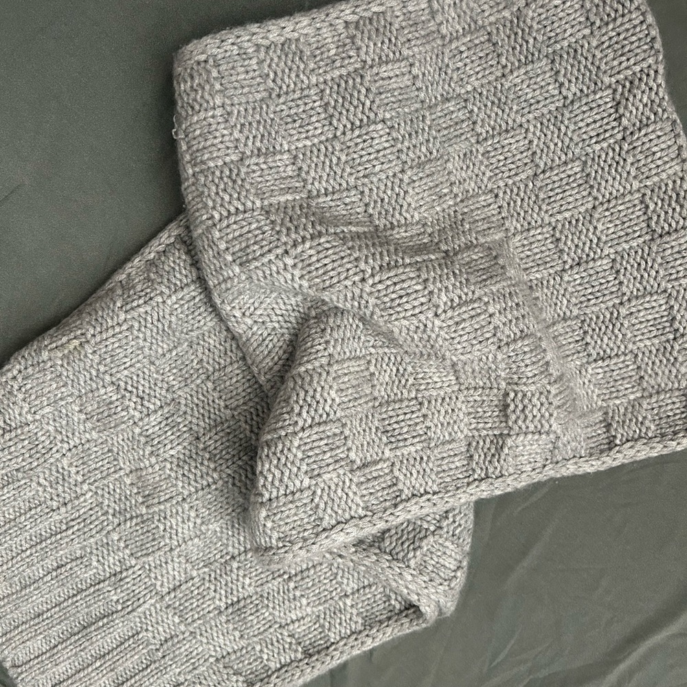 Louis Vuitton Knit Cashmere Scarf - Picture 3 of 5
